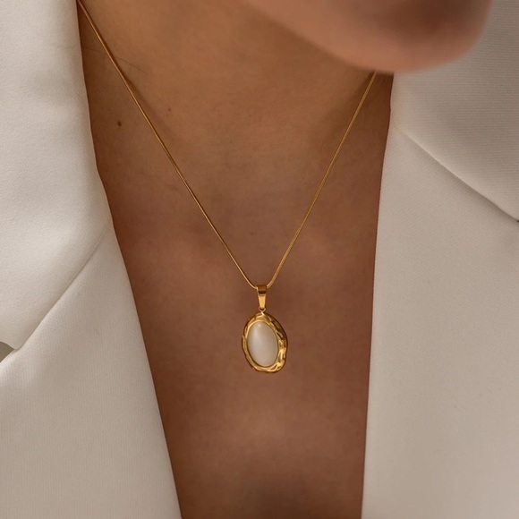 LOVEISH Jewelry - 18k Gold Plated White Opal Stone Pendant Necklace